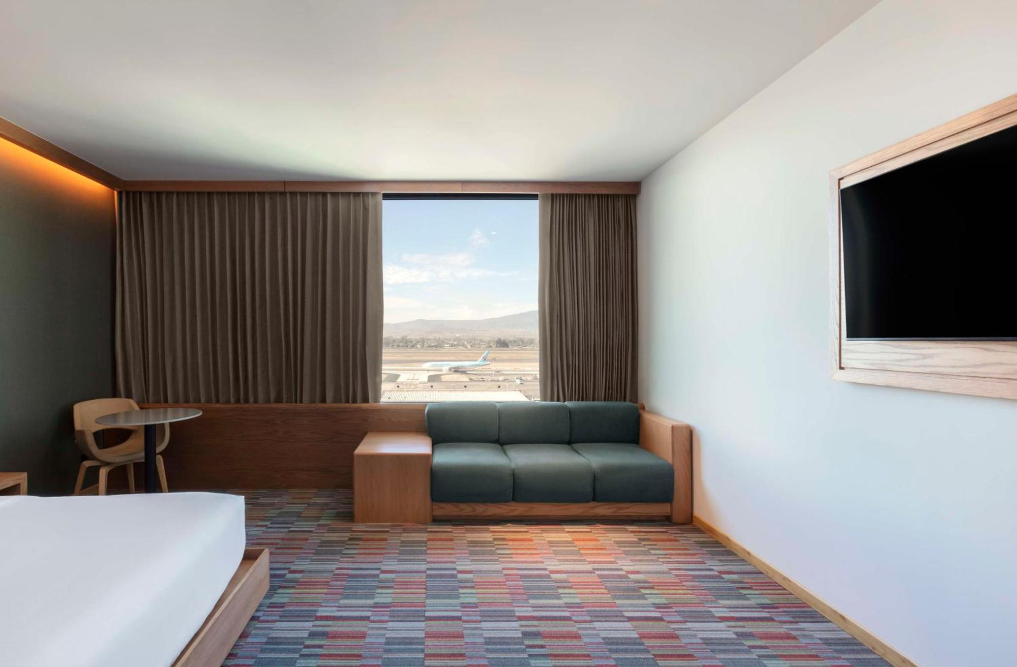 Hilton Garden Inn Guadalajara Airport El Zapote  Extérieur photo