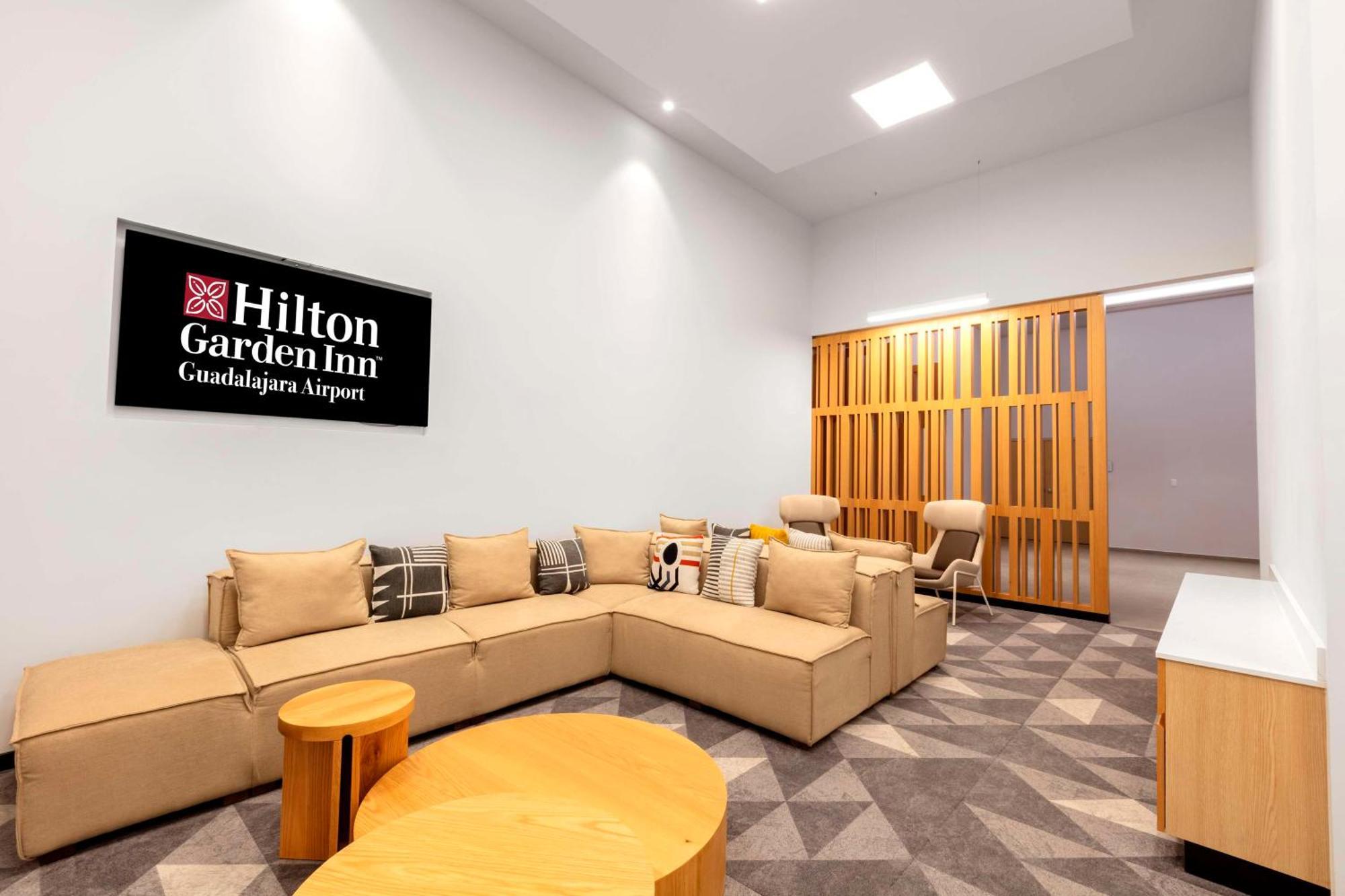 Hilton Garden Inn Guadalajara Airport El Zapote  Extérieur photo